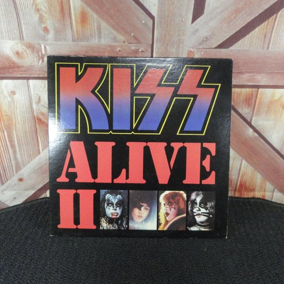 Kiss Alive II record album~2 album set~Detailed pics on cover~1977 edition. - Picture 2 of 6